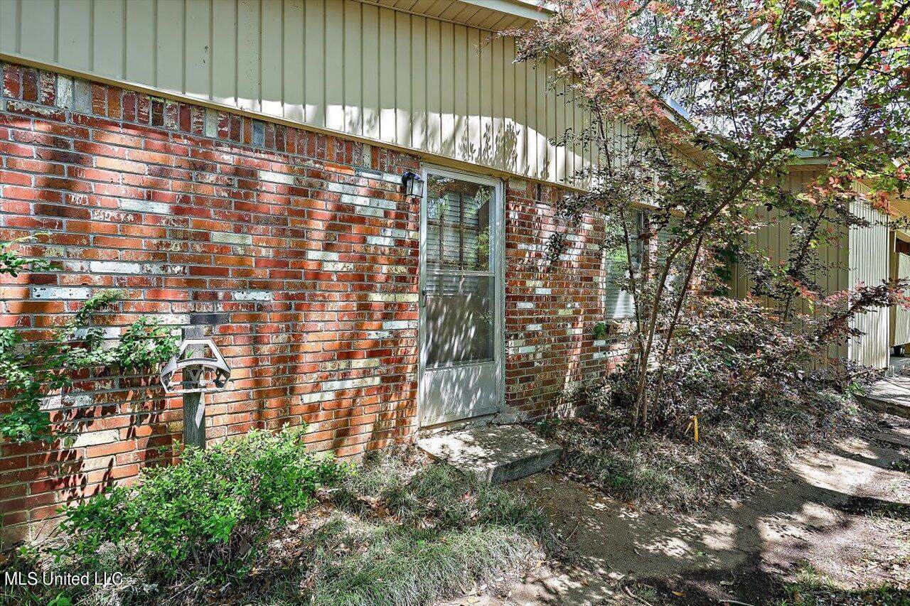 801 Berkshire Street, Clinton, MS 39056