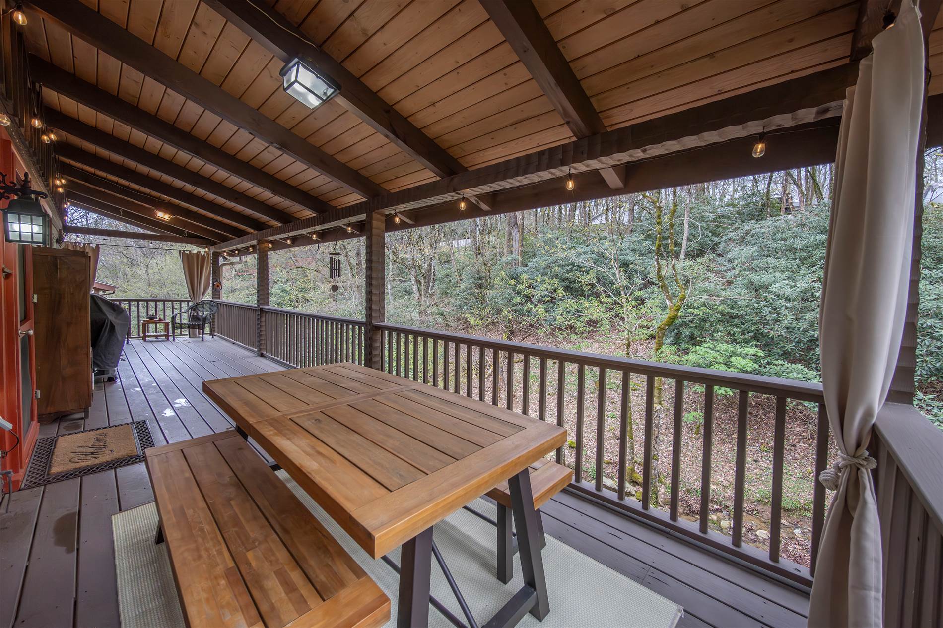 Hawks Lake Dr, Seven Devils, NC 28604