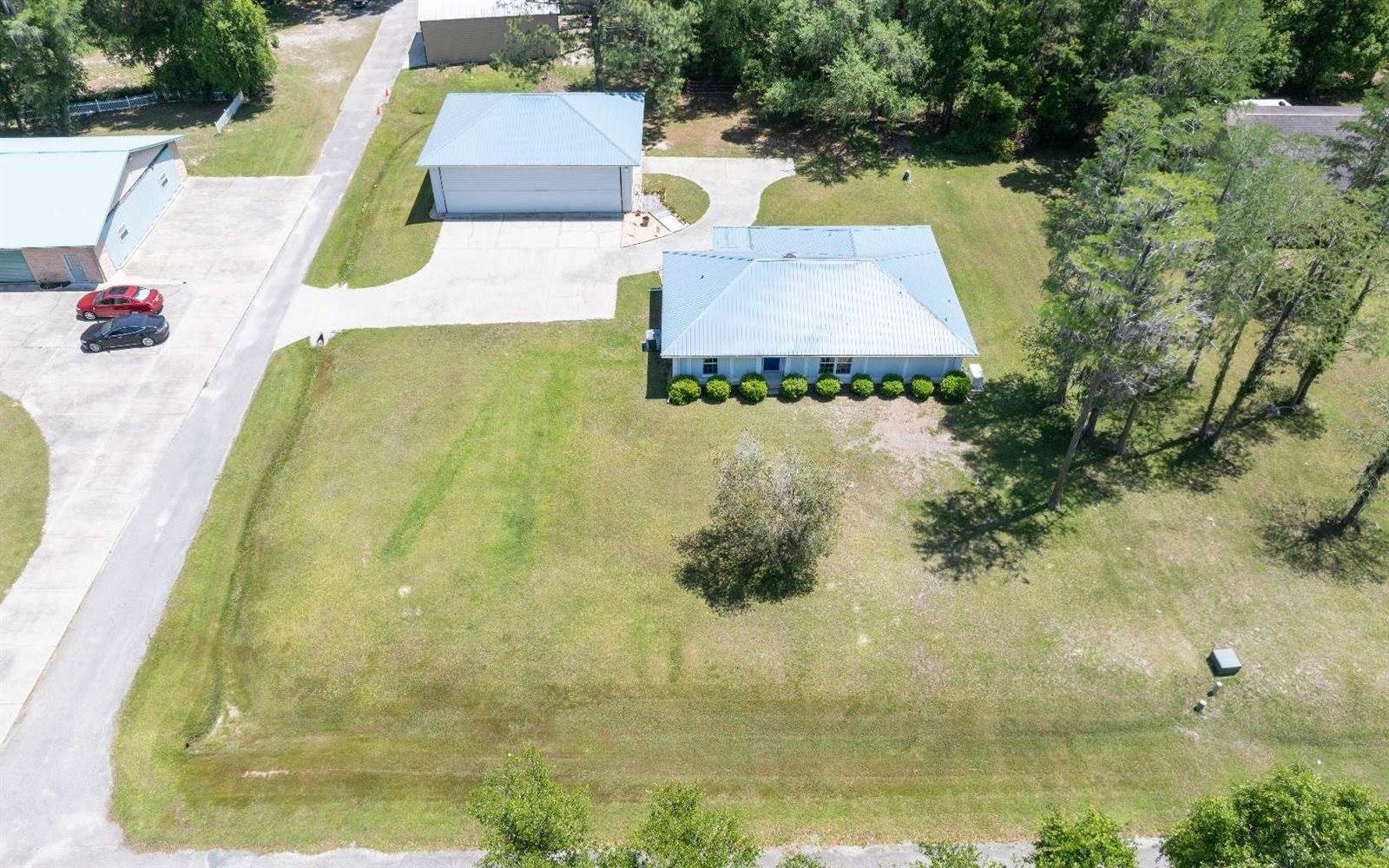 405 SW Cessna Court, Lake City, FL 32025