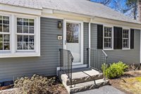 68 Applegate Lane, Falmouth, ME 04105