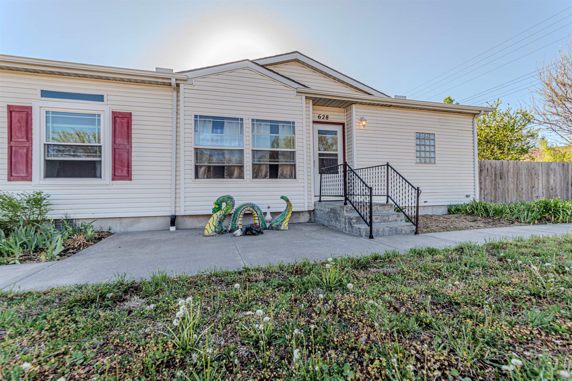 628 Sheeran Avenue, Chapman, KS 67431