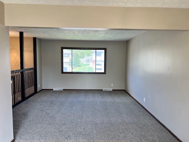 9415 Pratt Cir, Omaha, NE 68134