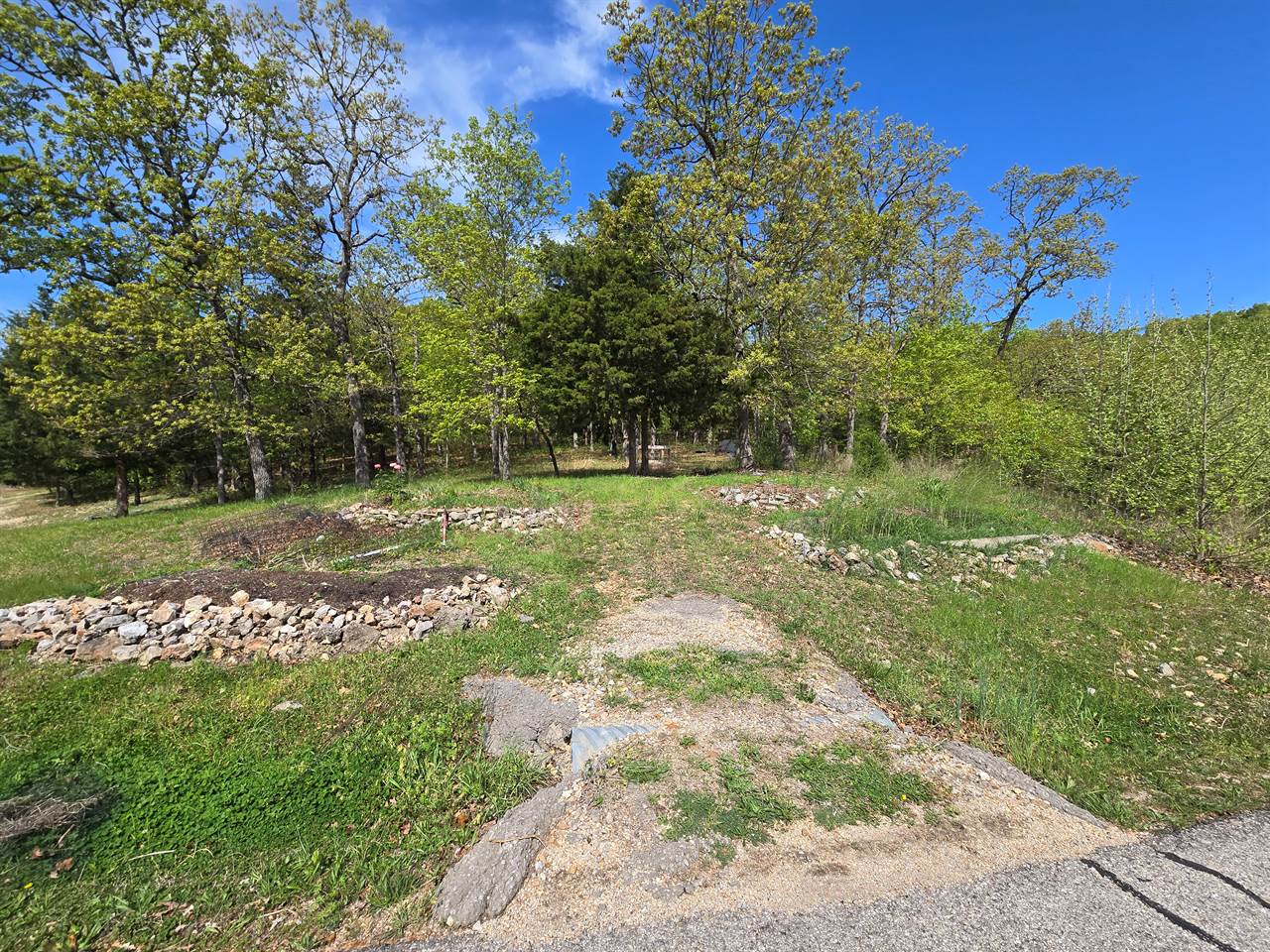 Lot 14, Arrowridge Dr, Roach, MO 65787