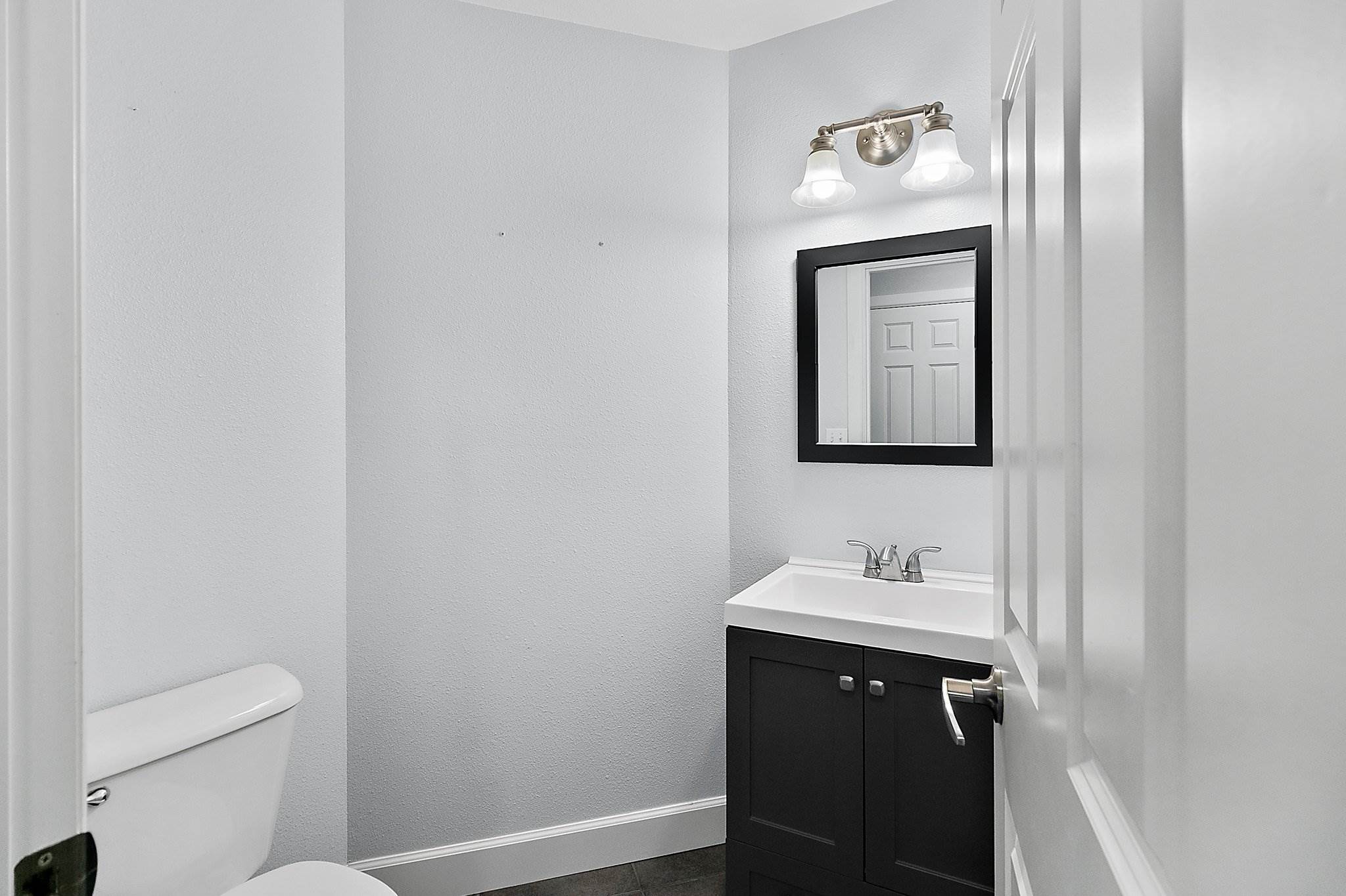 216 Johns St NE, Orting, WA 98360