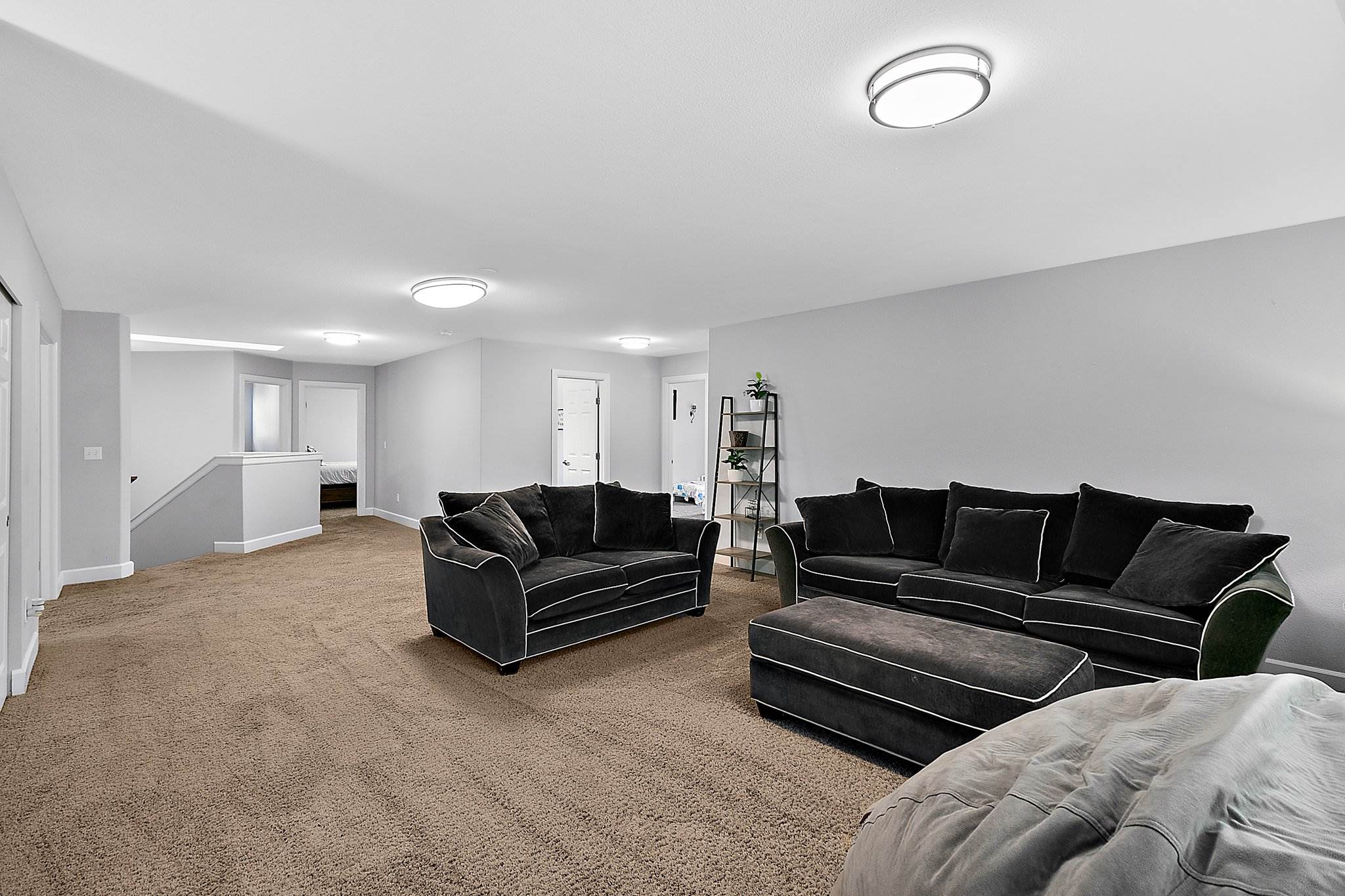 216 Johns St NE, Orting, WA 98360