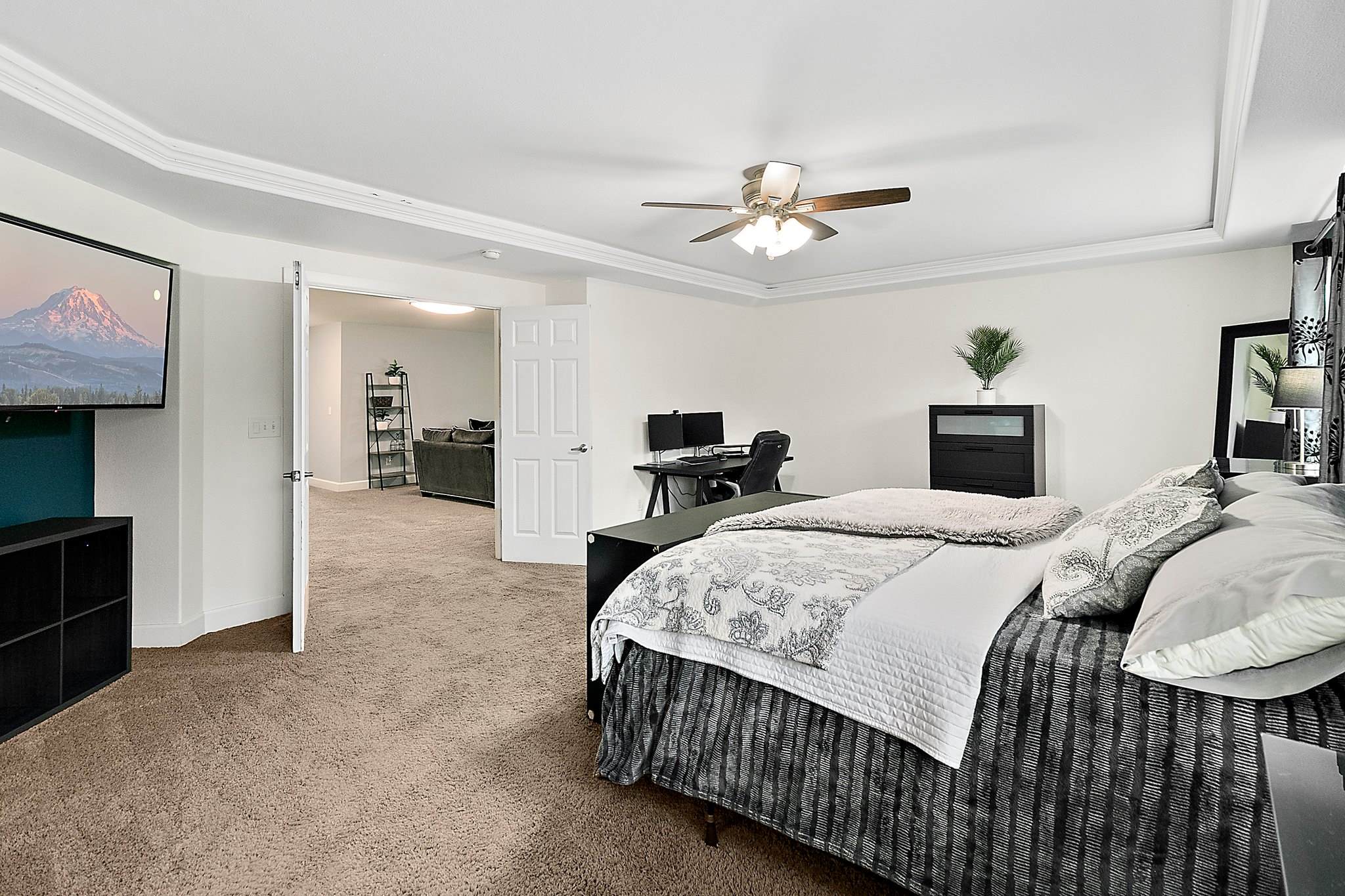 216 Johns St NE, Orting, WA 98360