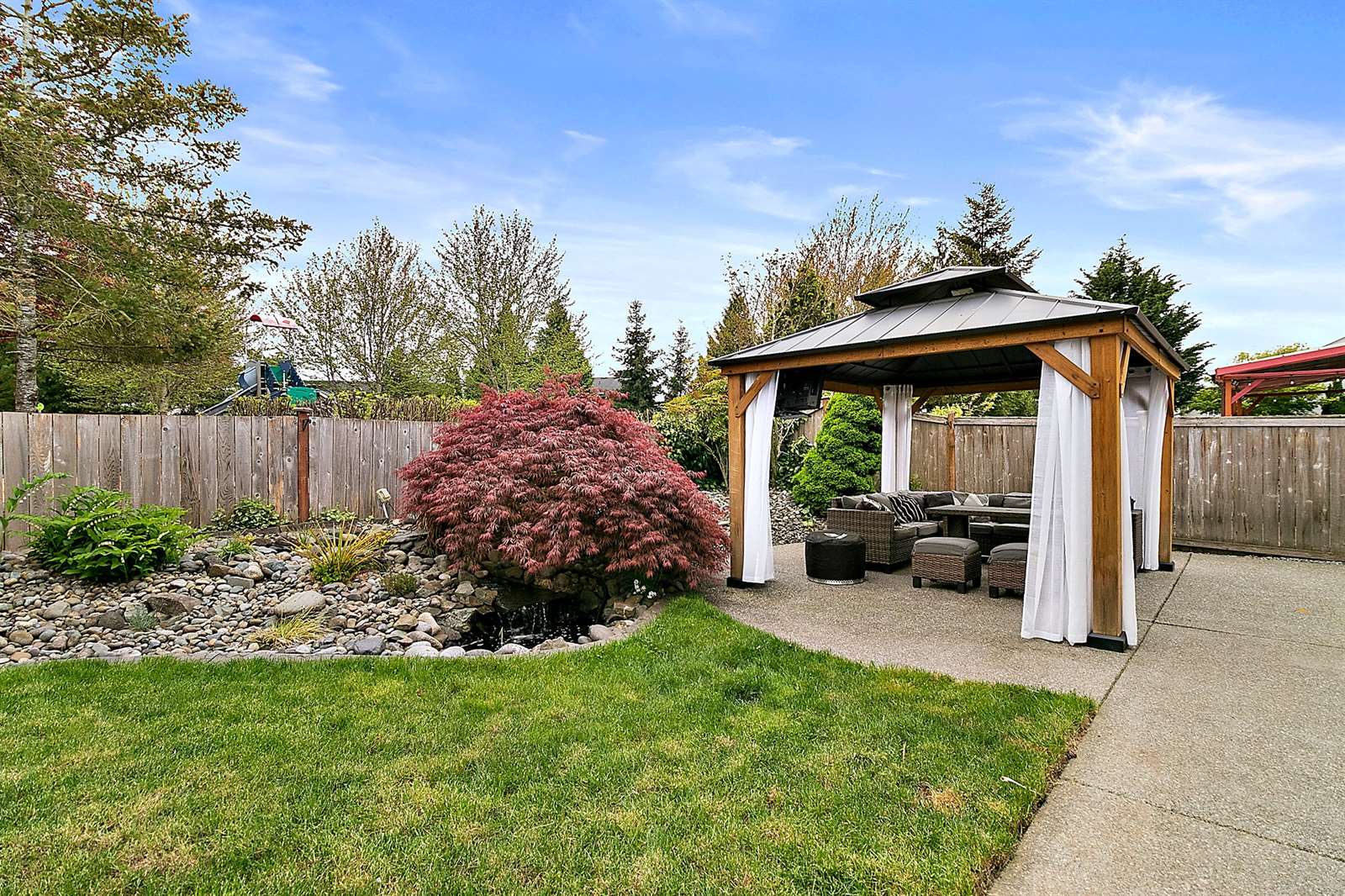 216 Johns St NE, Orting, WA 98360