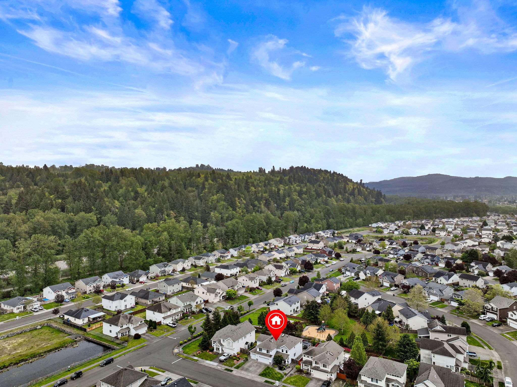 216 Johns St NE, Orting, WA 98360