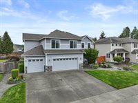 216 Johns St NE, Orting, WA 98360