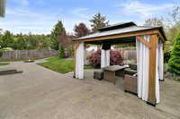 216 Johns St NE, Orting, WA 98360