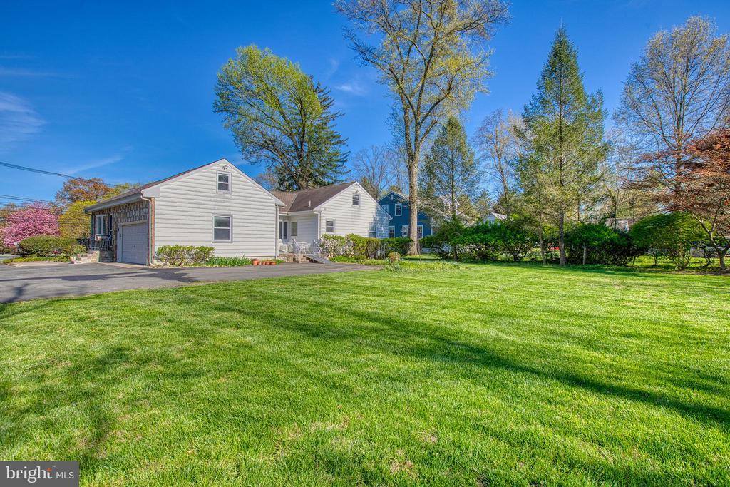 2177 Pennington Road, Ewing, NJ 08638