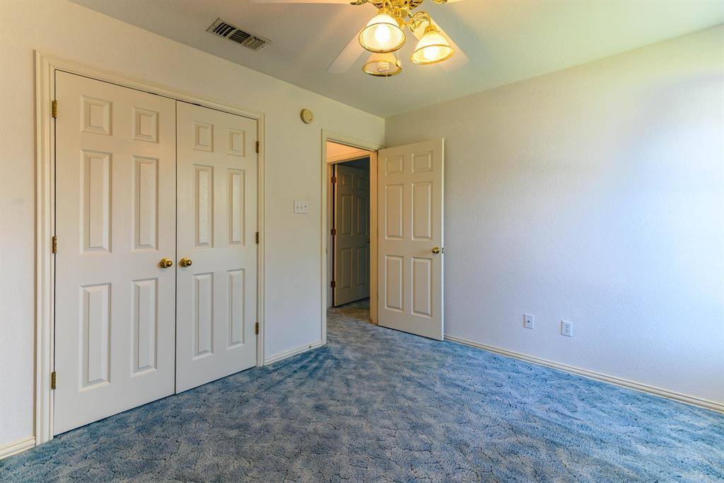 817 Clear View Court, Burleson, TX 76028