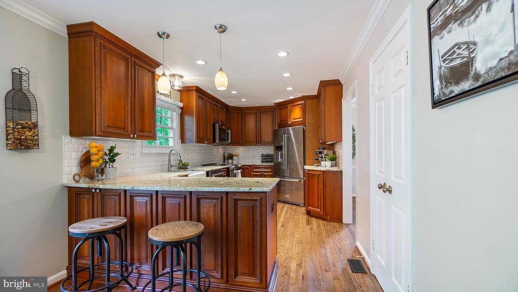 4940 Walkingfern Drive, Rockville, MD 20853