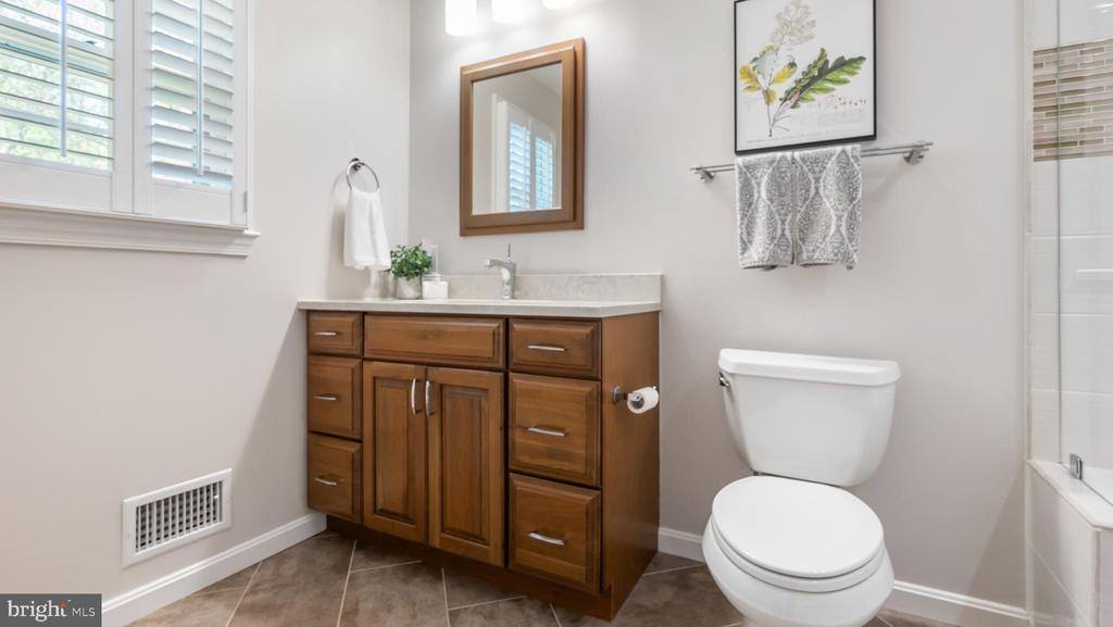 4940 Walkingfern Drive, Rockville, MD 20853