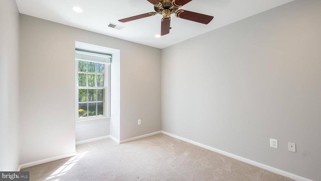 4940 Walkingfern Drive, Rockville, MD 20853