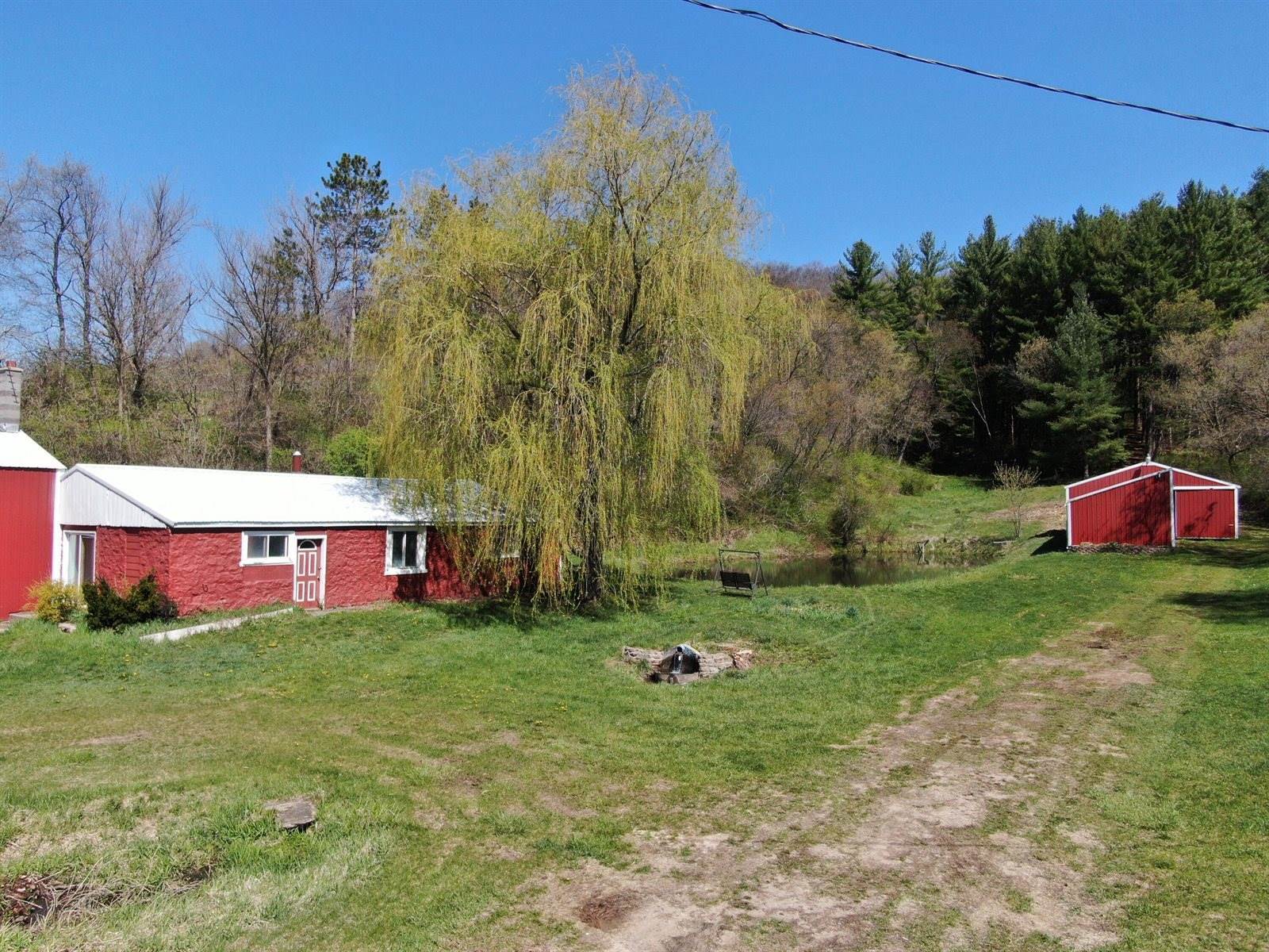 31058 Jaquish Hollow Rd, Ithaca, WI 53581