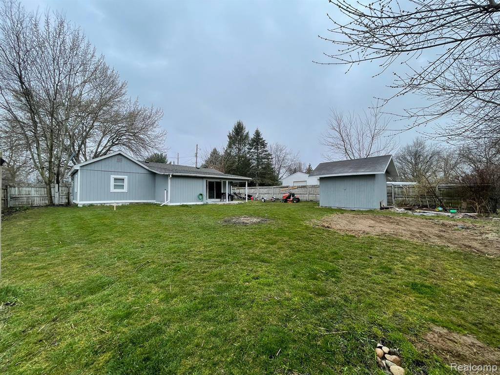 5701 Hinkley Road, Waterloo Township, MI 49285