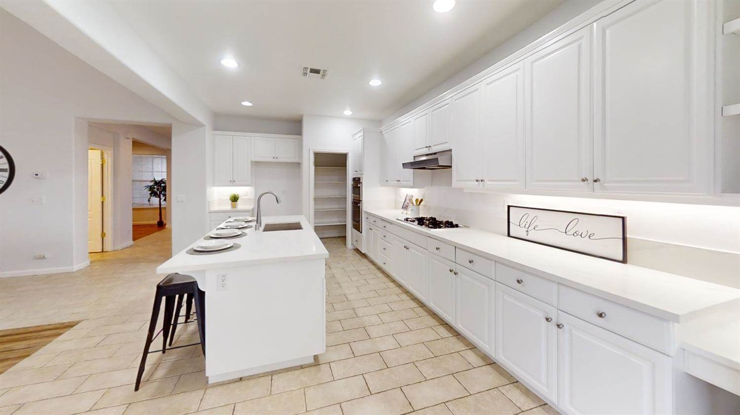 1884 Casterbridge Drive, Roseville, CA 95747