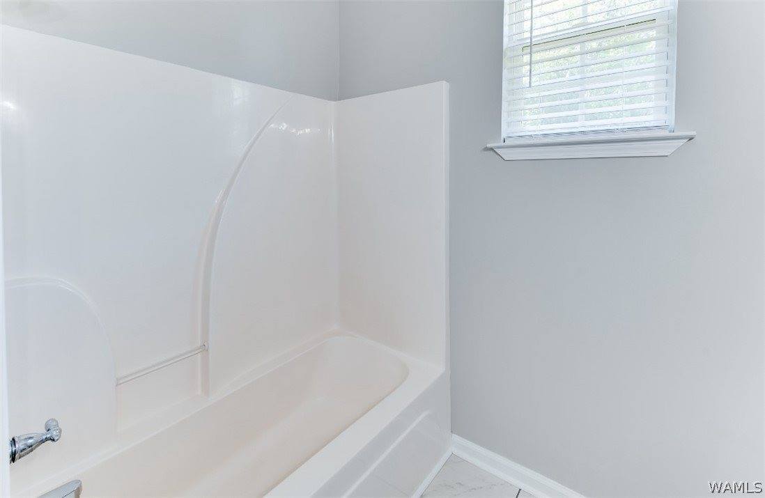 16290 Sand Creek, Moundville, AL 35474