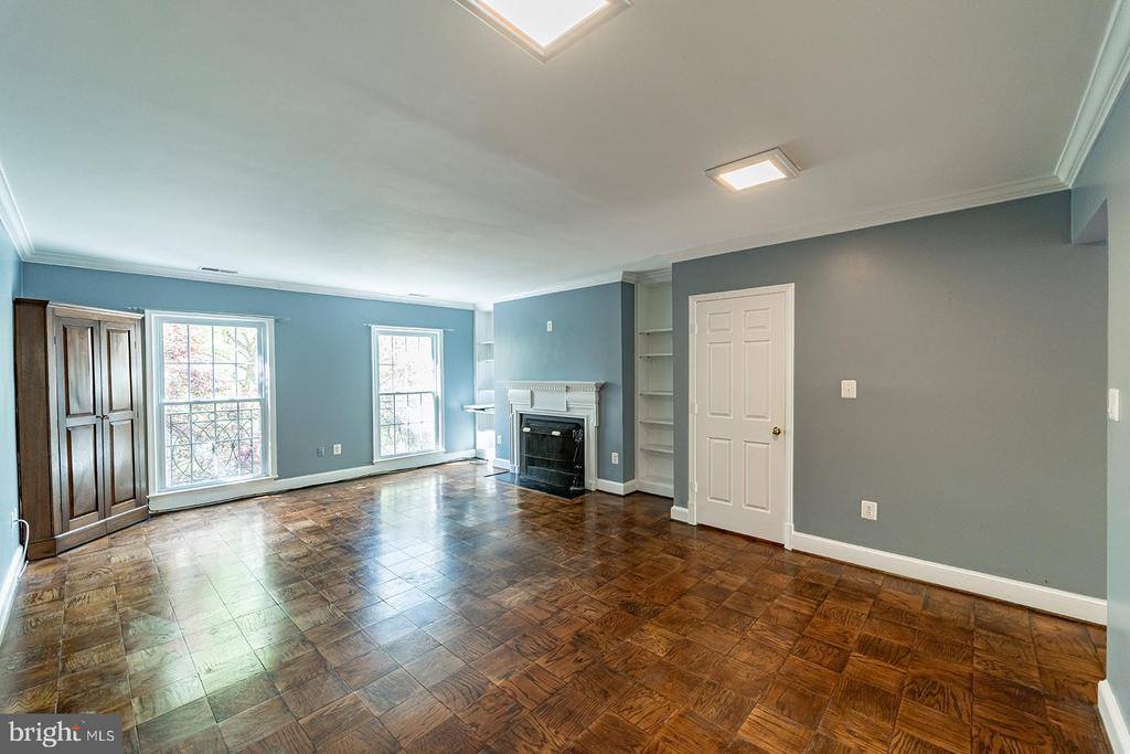 3237 Sutton Place NW, Washington, DC 20016