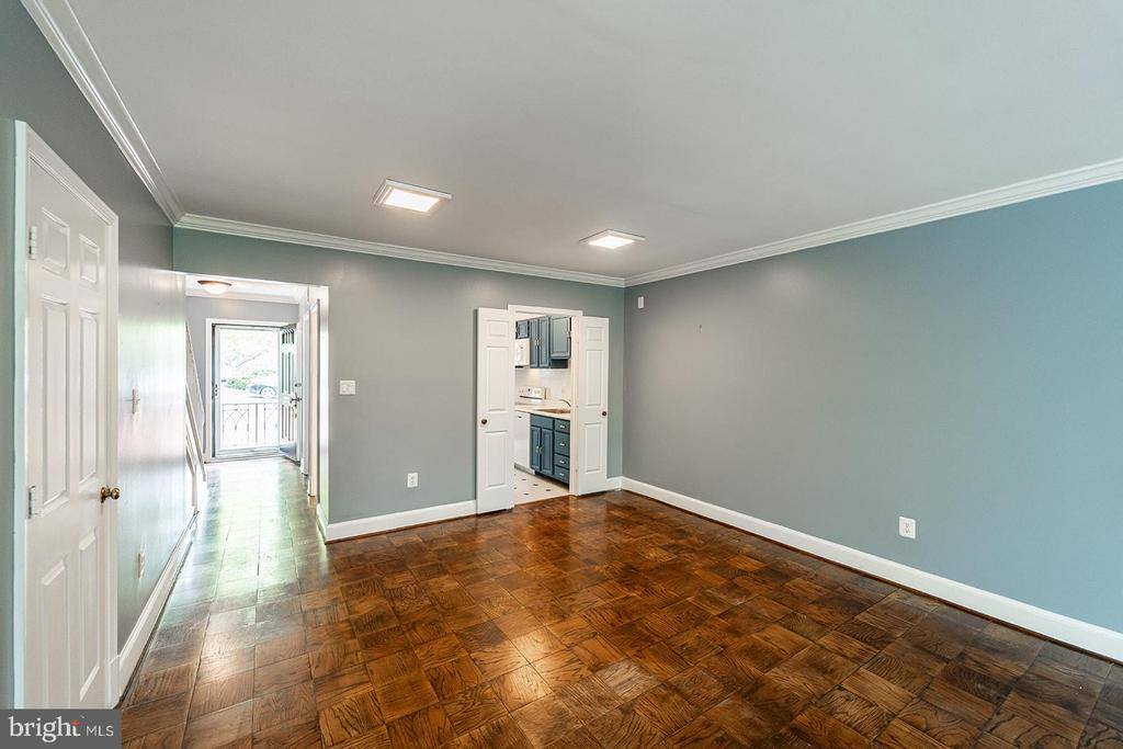 3237 Sutton Place NW, Washington, DC 20016