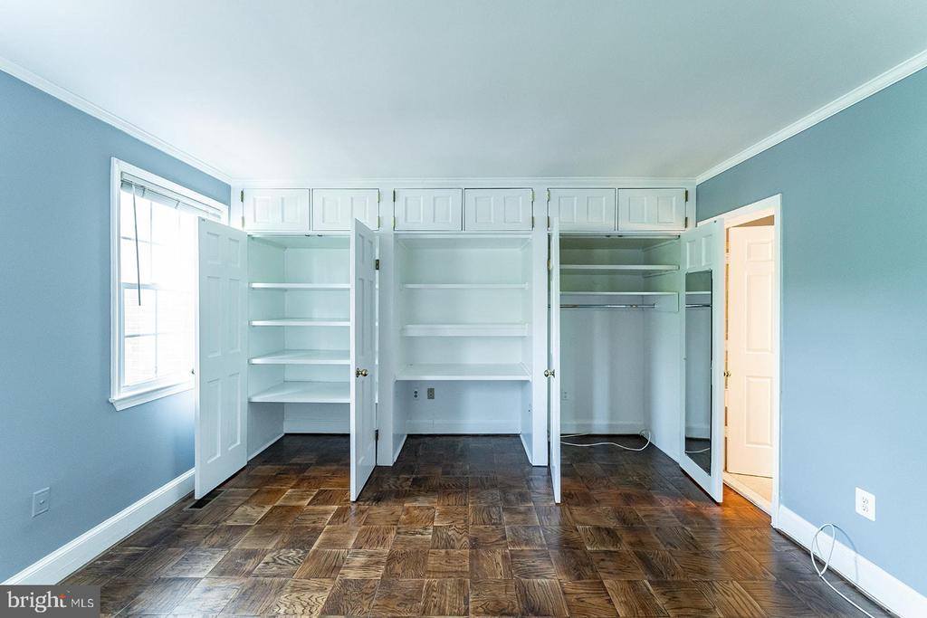 3237 Sutton Place NW, Washington, DC 20016