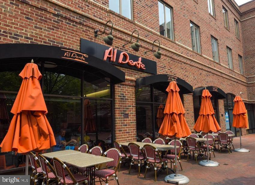 3237 Sutton Place NW, Washington, DC 20016