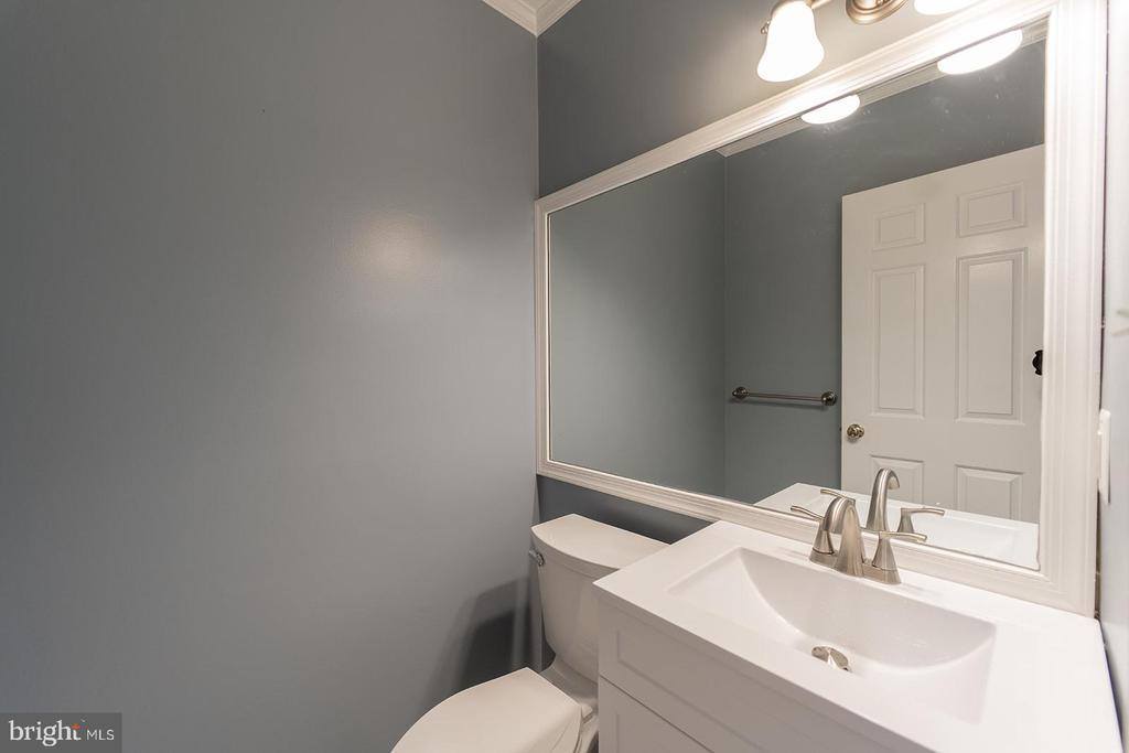 3237 Sutton Place NW, Washington, DC 20016