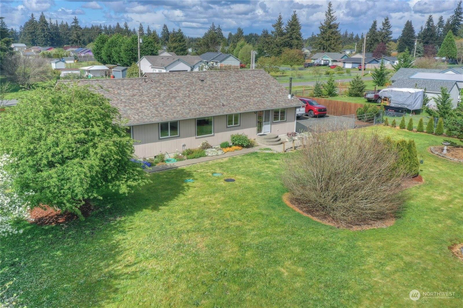 9425 180th Way SW, Rochester, WA 98579