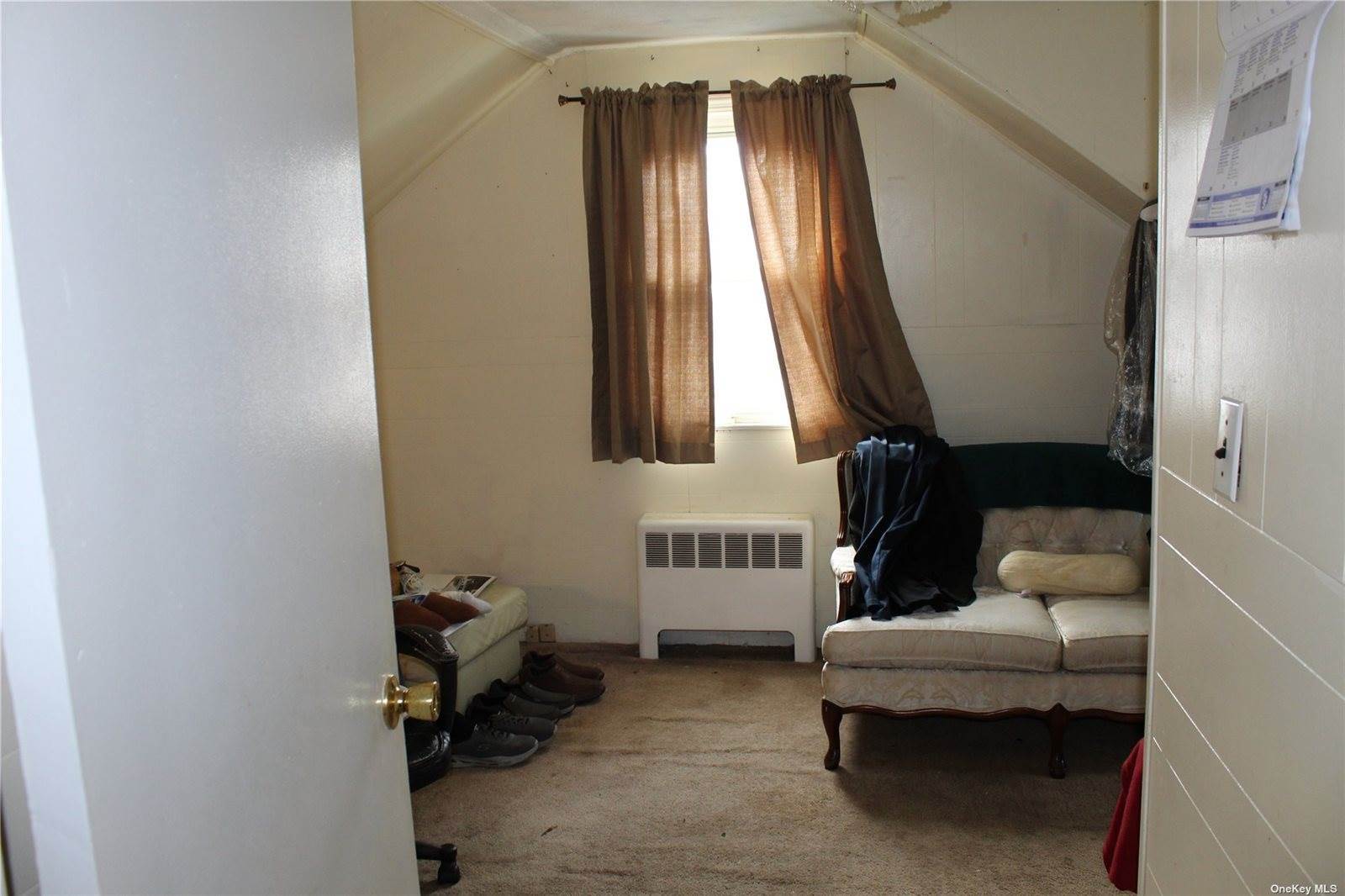 127 Green Avenue, Hempstead, NY 11550