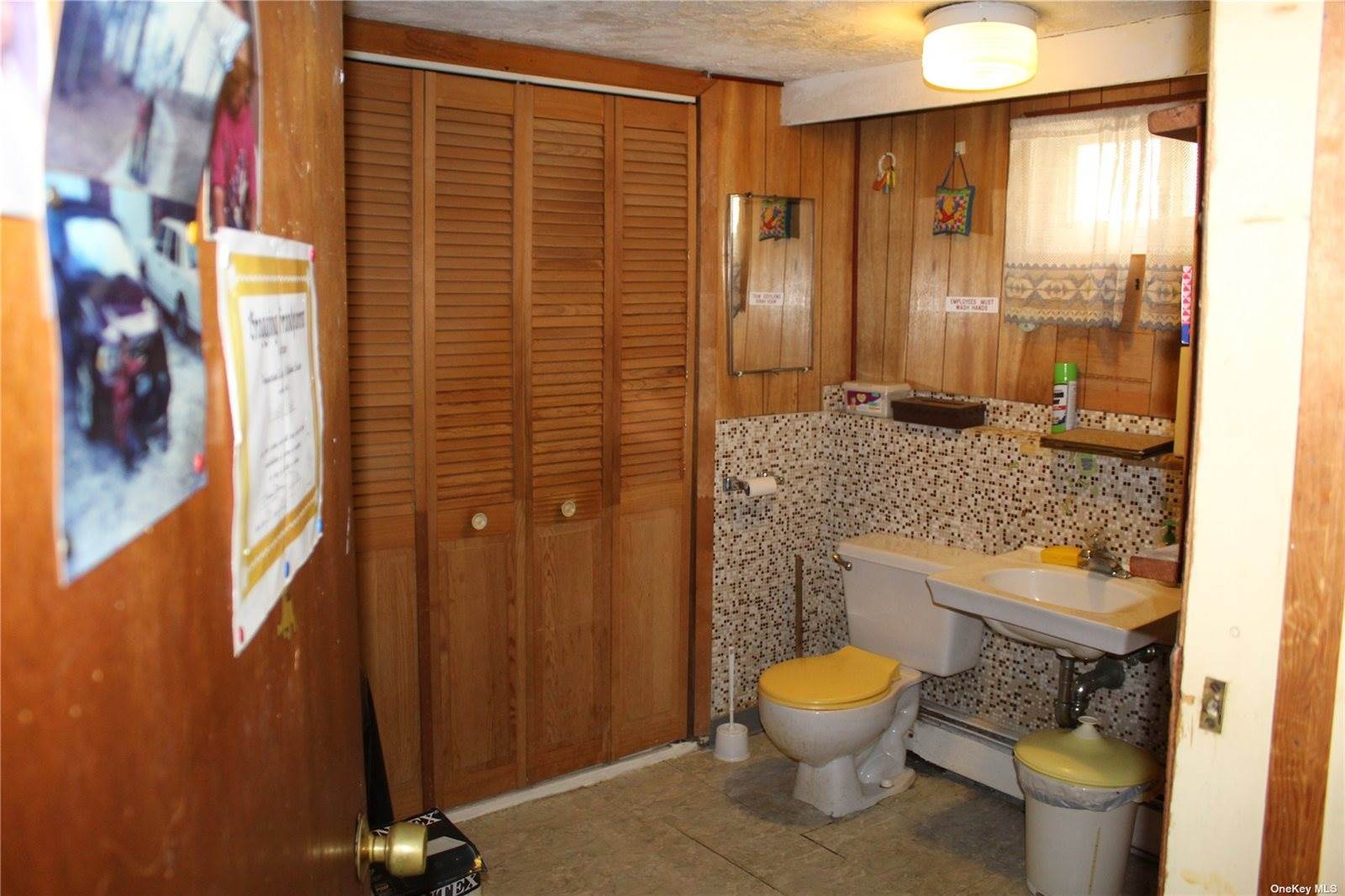 127 Green Avenue, Hempstead, NY 11550