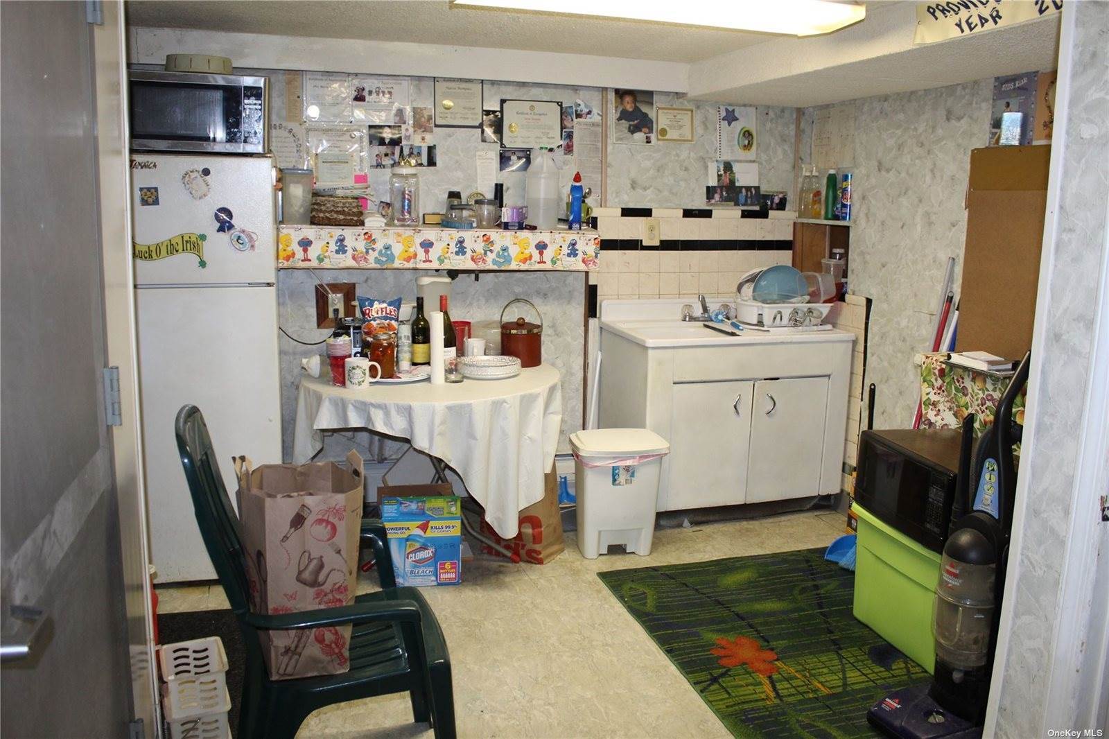 127 Green Avenue, Hempstead, NY 11550