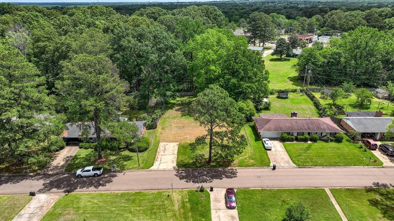 1207 Laurelwood Dr, Clinton, MS 39056