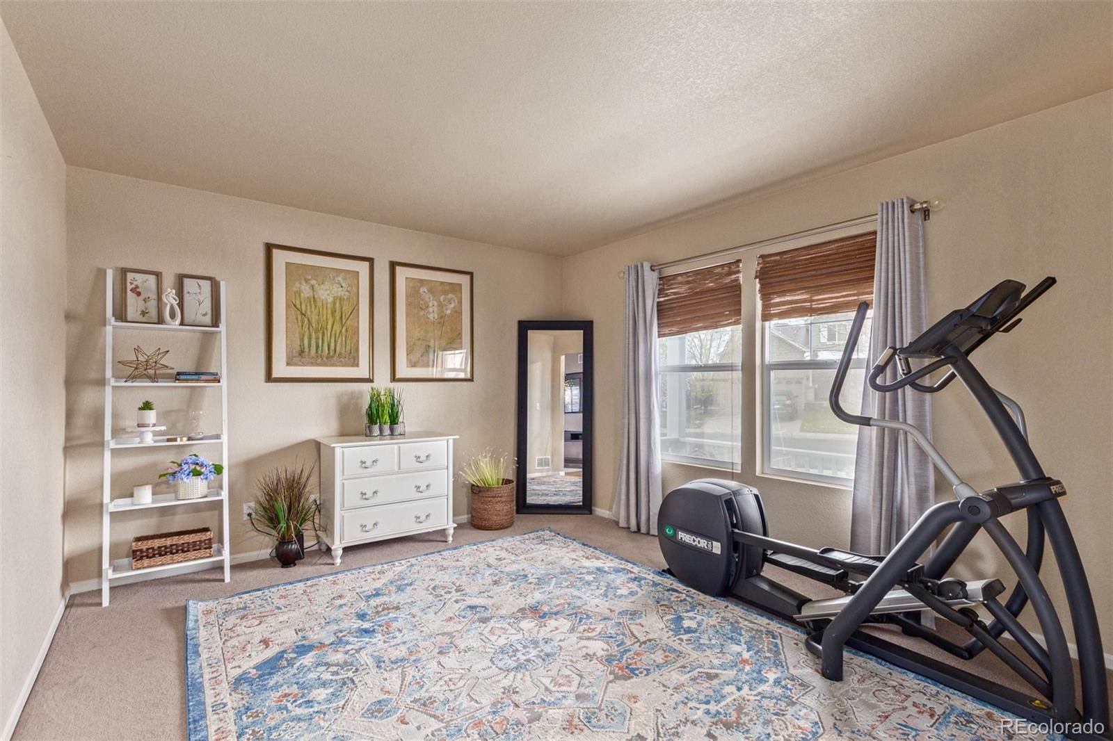 5722 Hickory Circle, Longmont, CO 80504