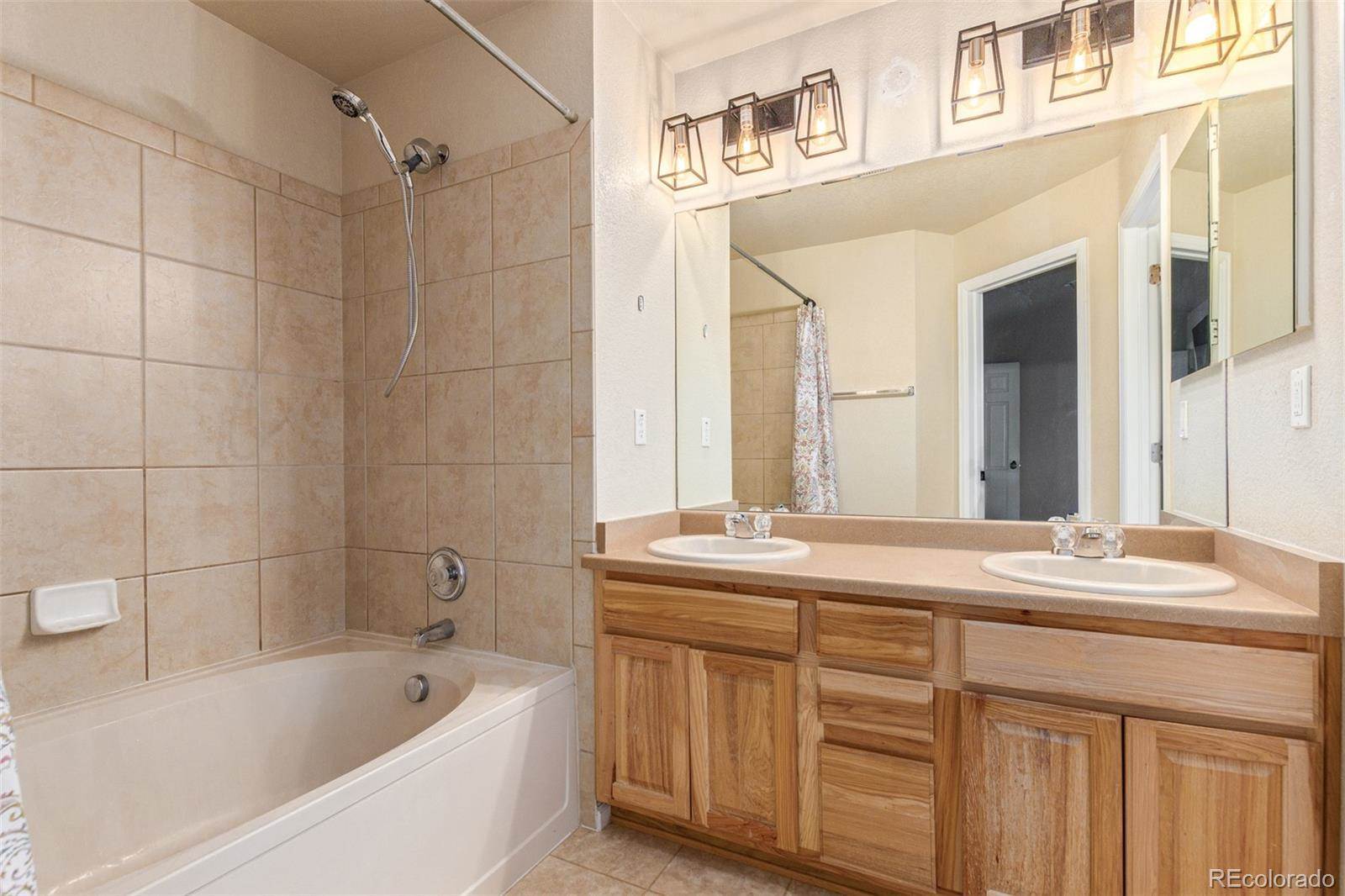 5722 Hickory Circle, Longmont, CO 80504