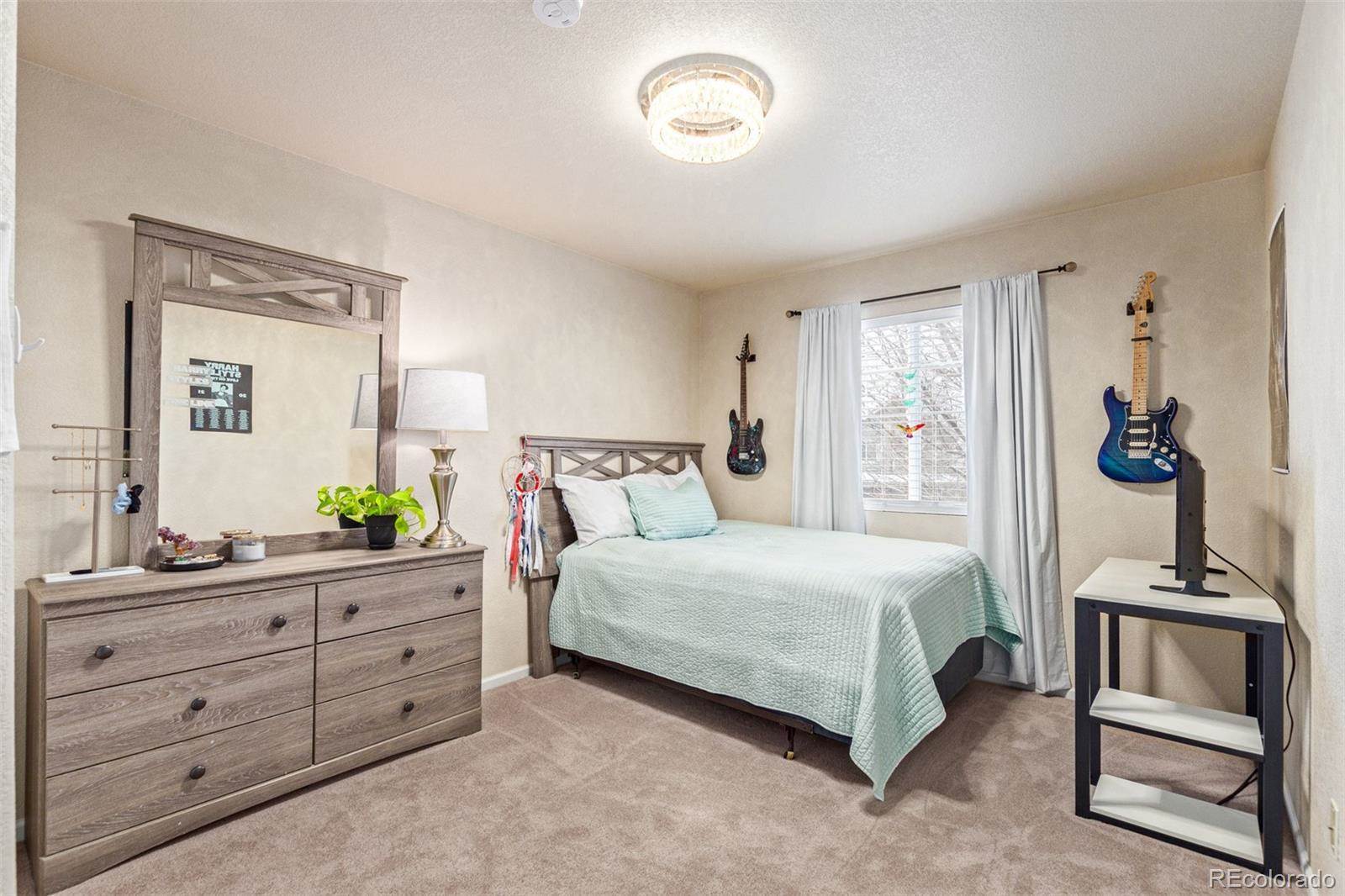 5722 Hickory Circle, Longmont, CO 80504