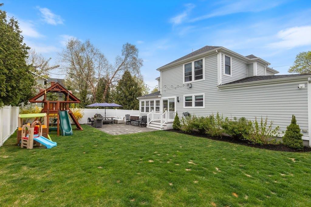 62 Beaufort Ave, Needham, MA 02492