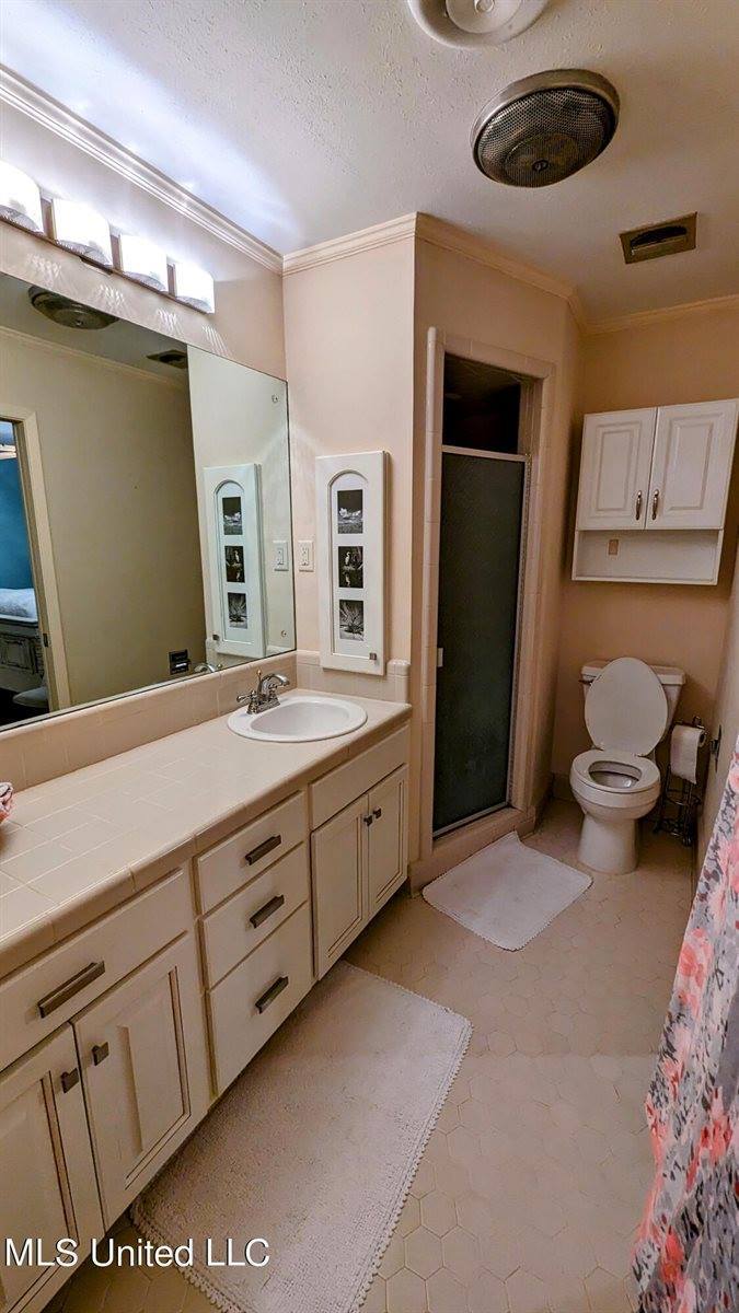 5365 Kaywood Drive, Jackson, MS 39211