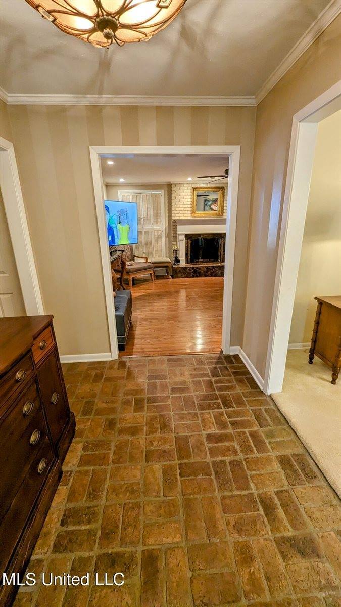 5365 Kaywood Drive, Jackson, MS 39211