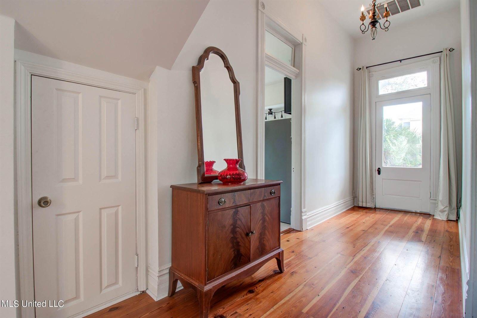 632 Howard Avenue, Biloxi, MS 39530