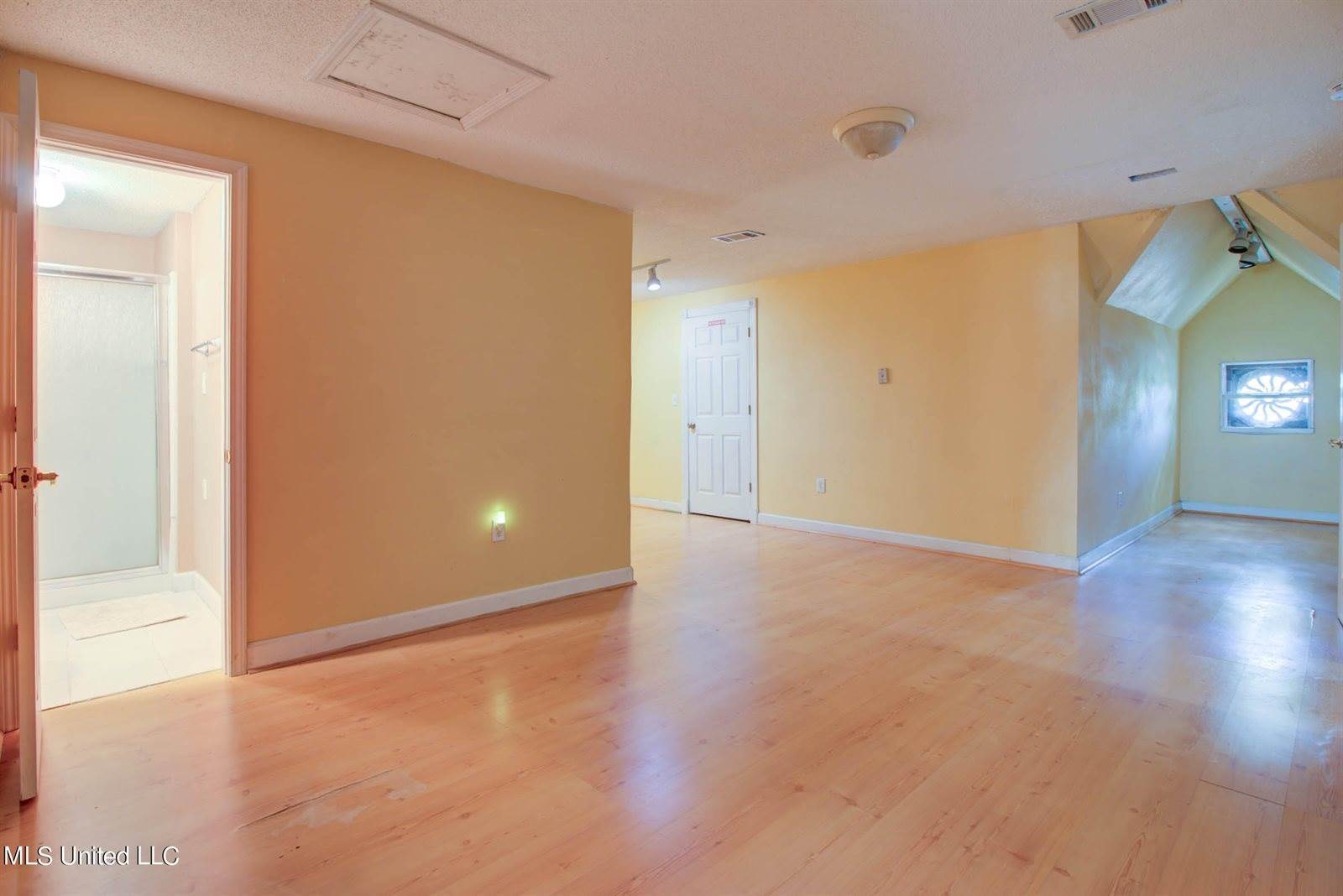 632 Howard Avenue, Biloxi, MS 39530