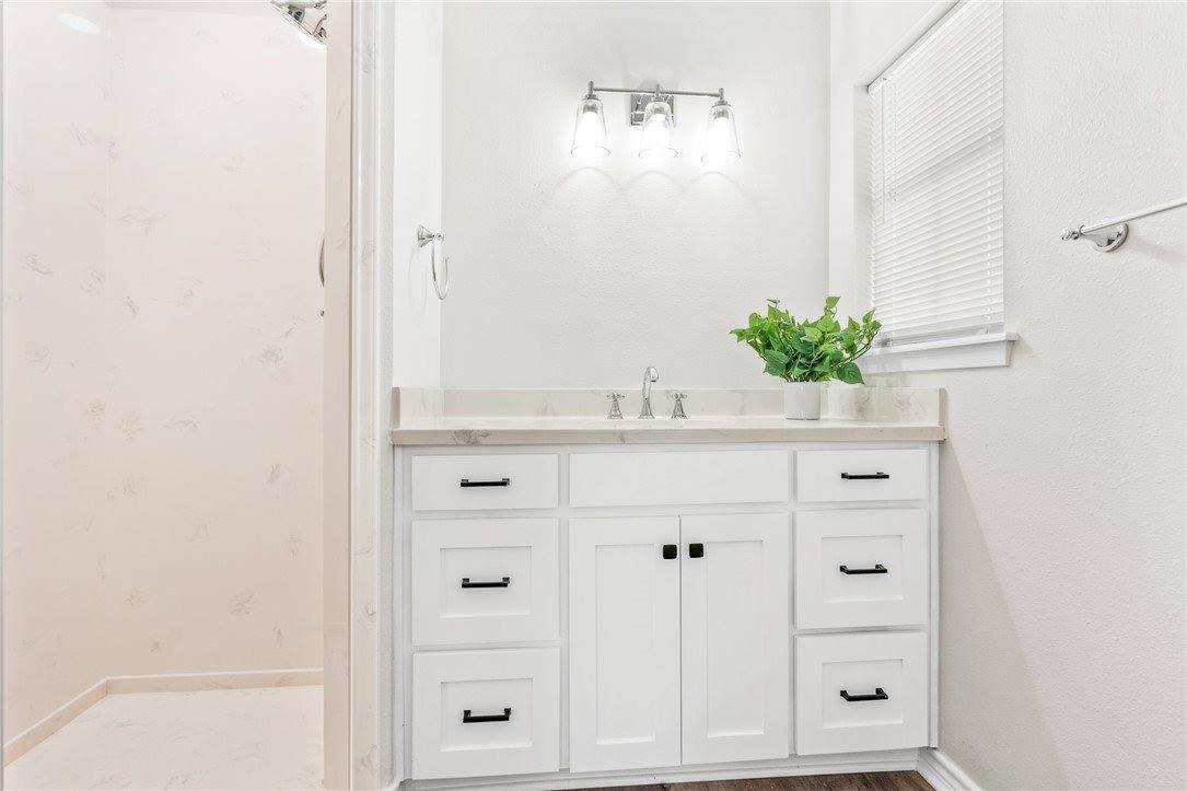 111 Clyde Street, Hillsboro, TX 76645