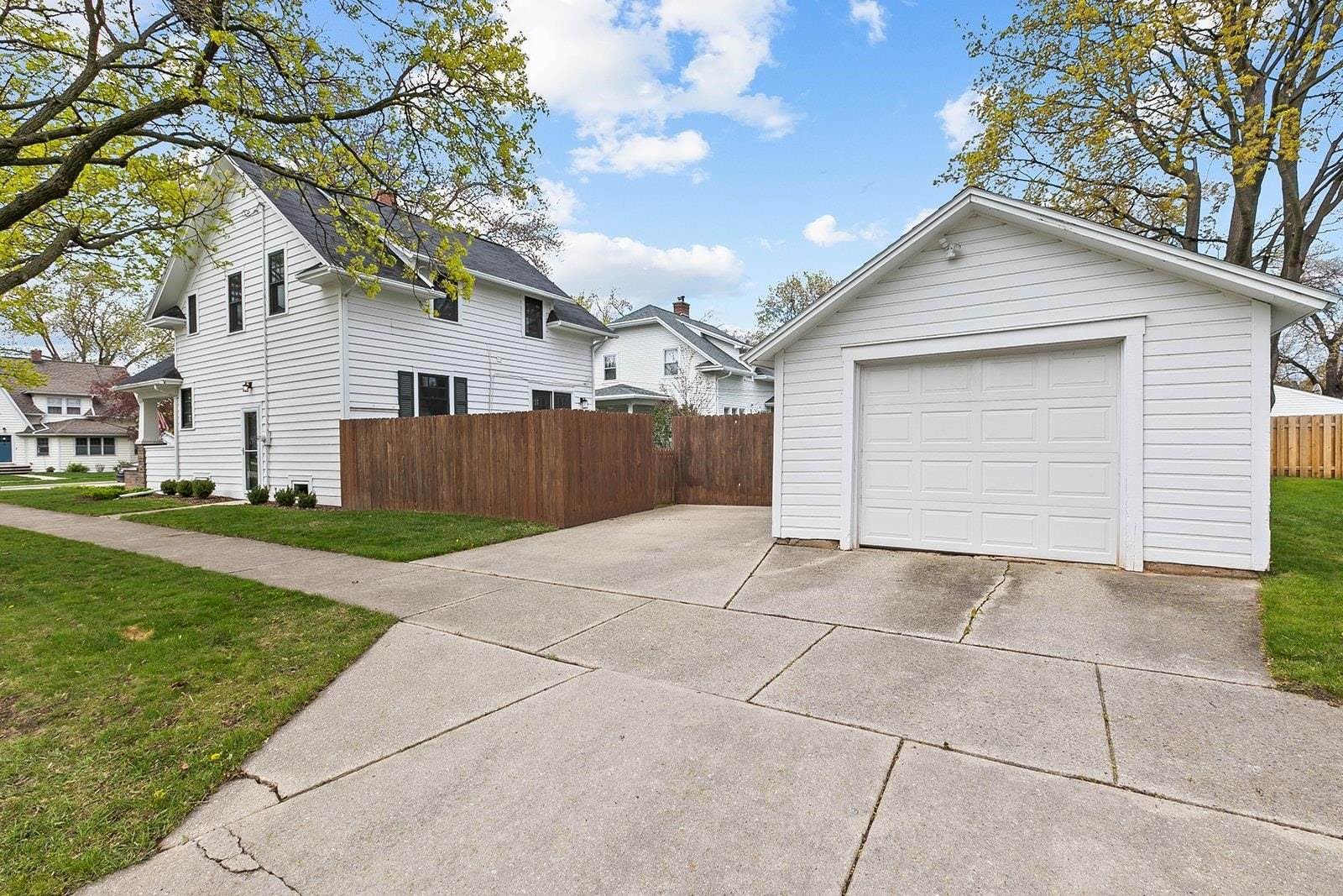 802 Lawton Place, De Pere, WI 54115