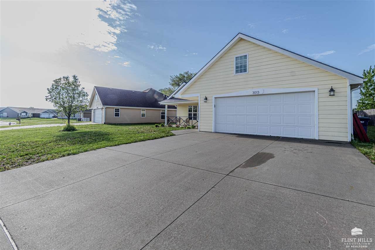 3013 Matter Drive, Manhattan, KS 66502