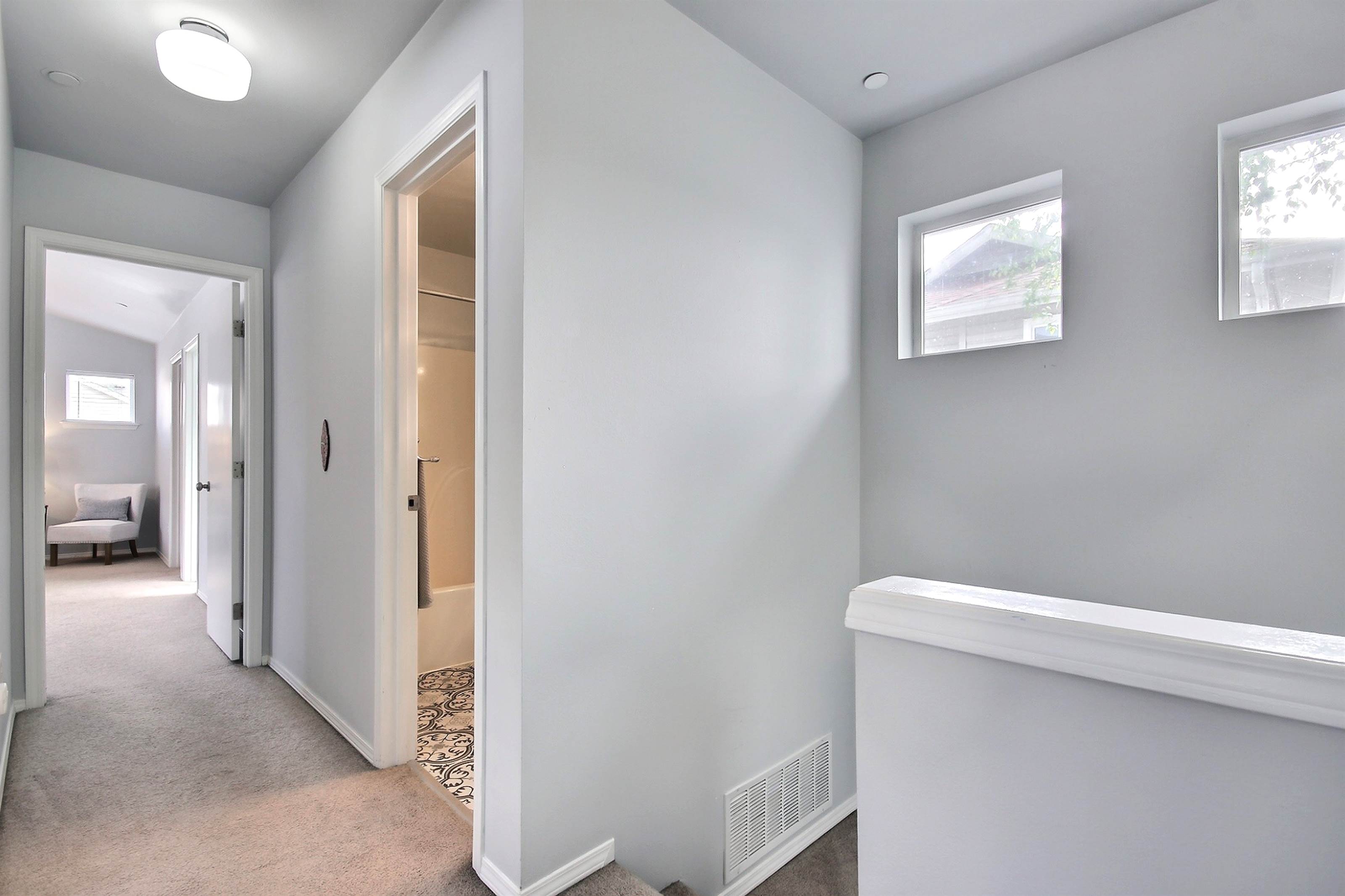 1958 McDonald Avenue, Dupont, WA 98327