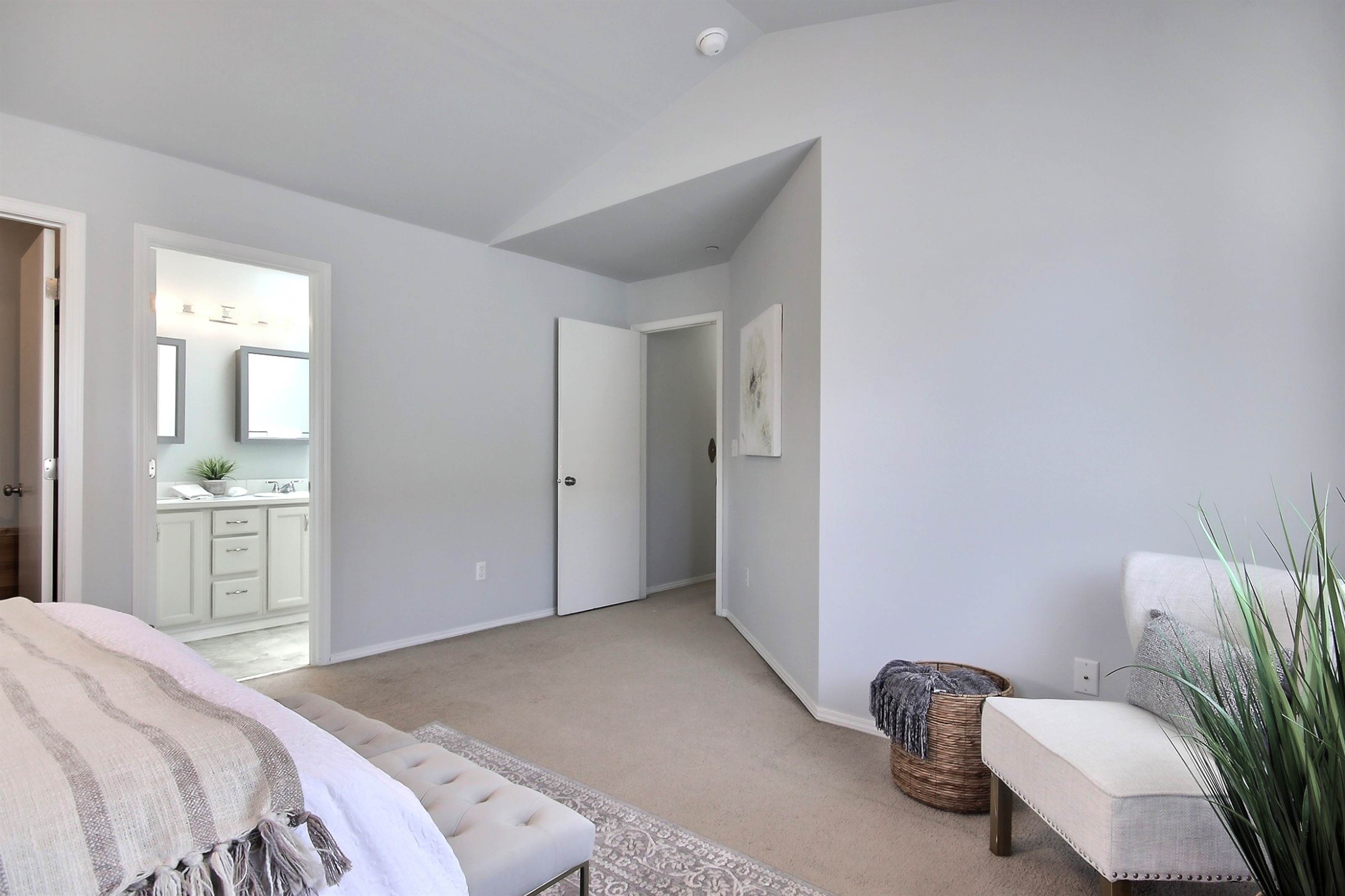 1958 McDonald Avenue, Dupont, WA 98327