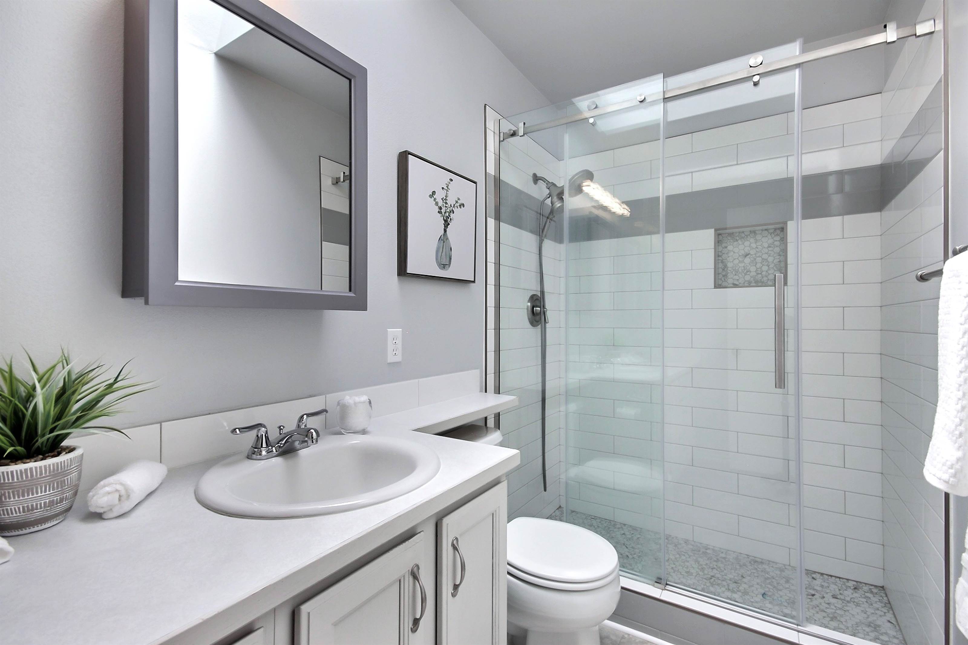 1958 McDonald Avenue, Dupont, WA 98327