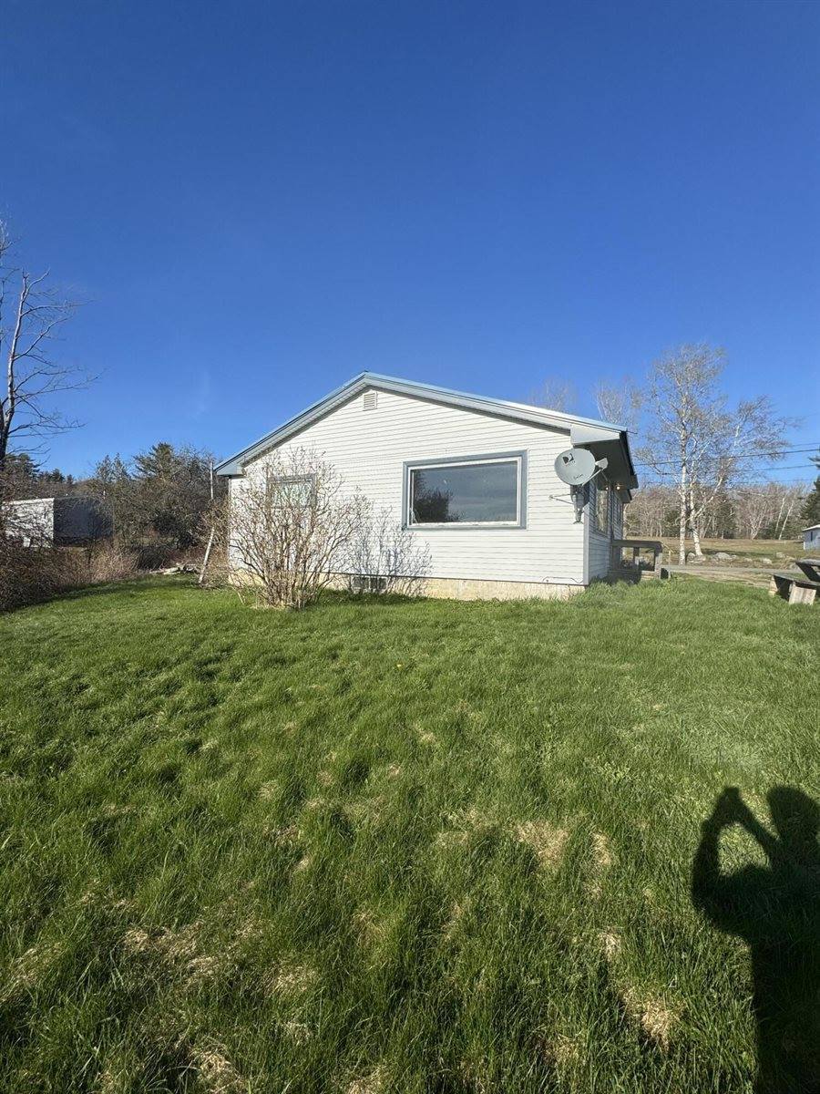 36 Black Road South, Searsport, ME 04974