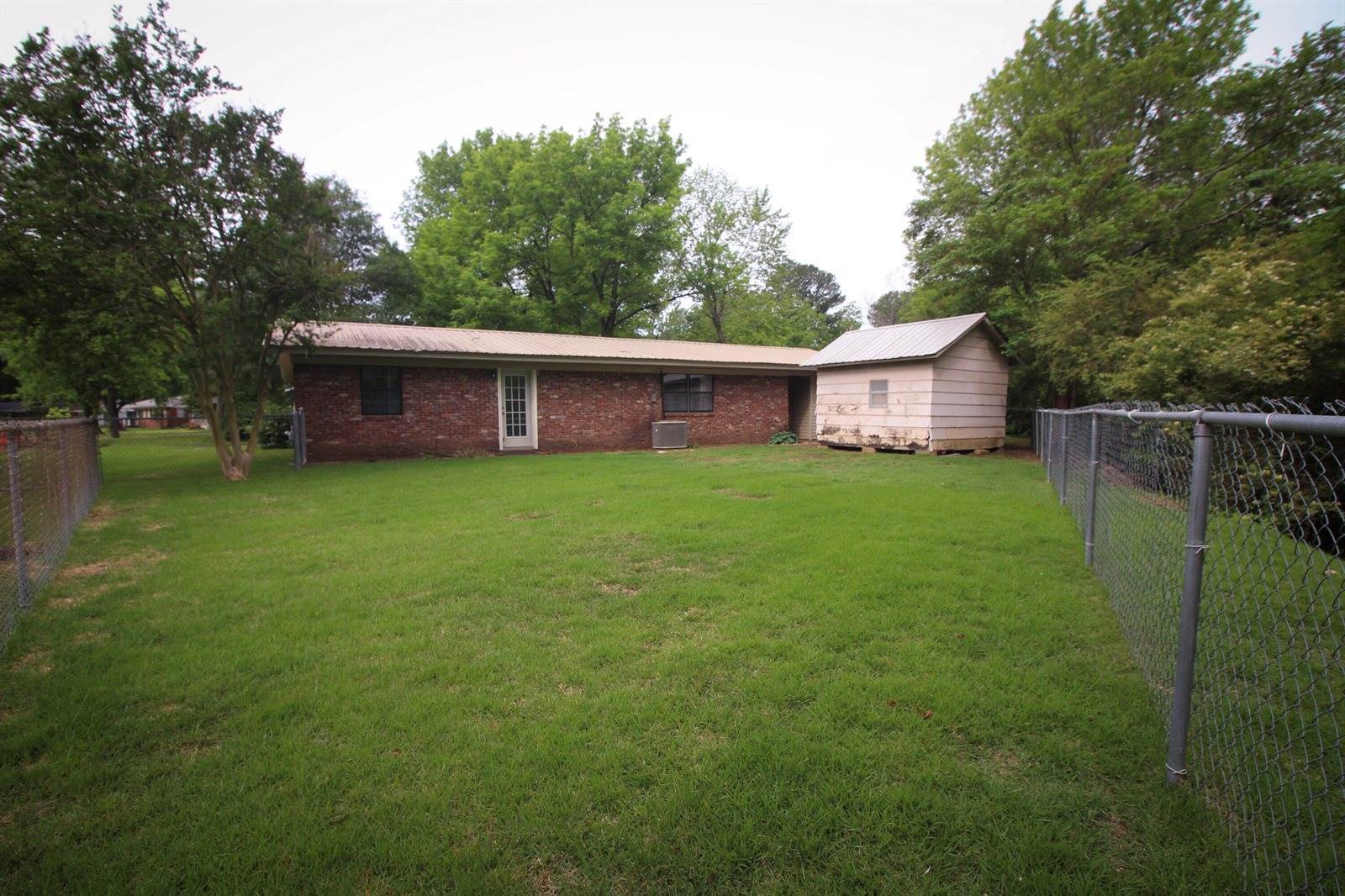 2228 Independence Avenue, Conway, AR 72034