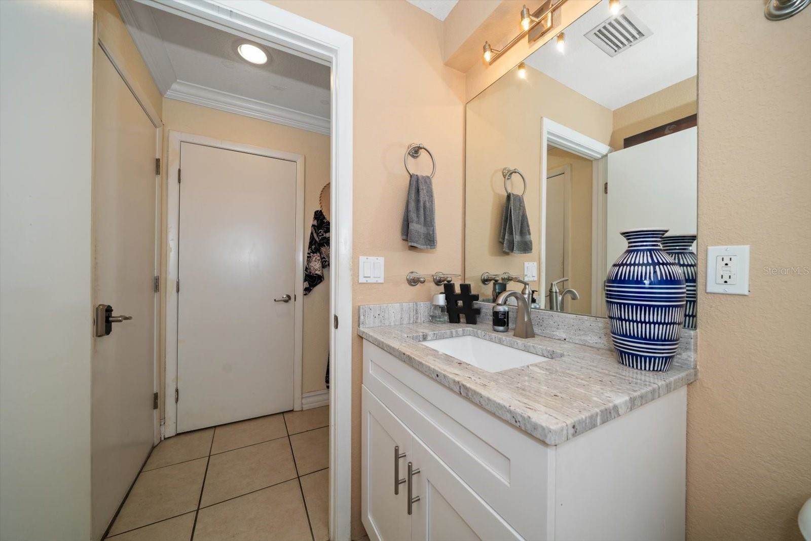 83 16TH Street South, Saint Petersburg, FL 33705